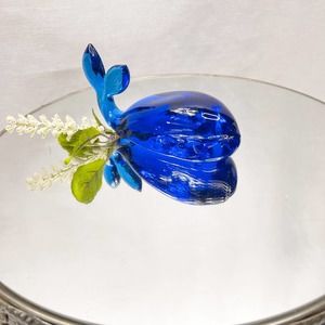 Blue Glass Whale Figurine Sculpture Paperweight Collectible by Pilgrim Glass.